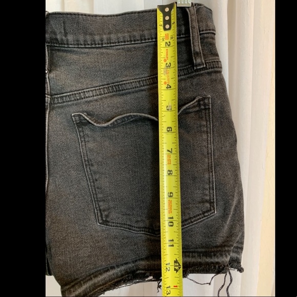 Madewell black denim ripped shorts - Picture 7 of 7